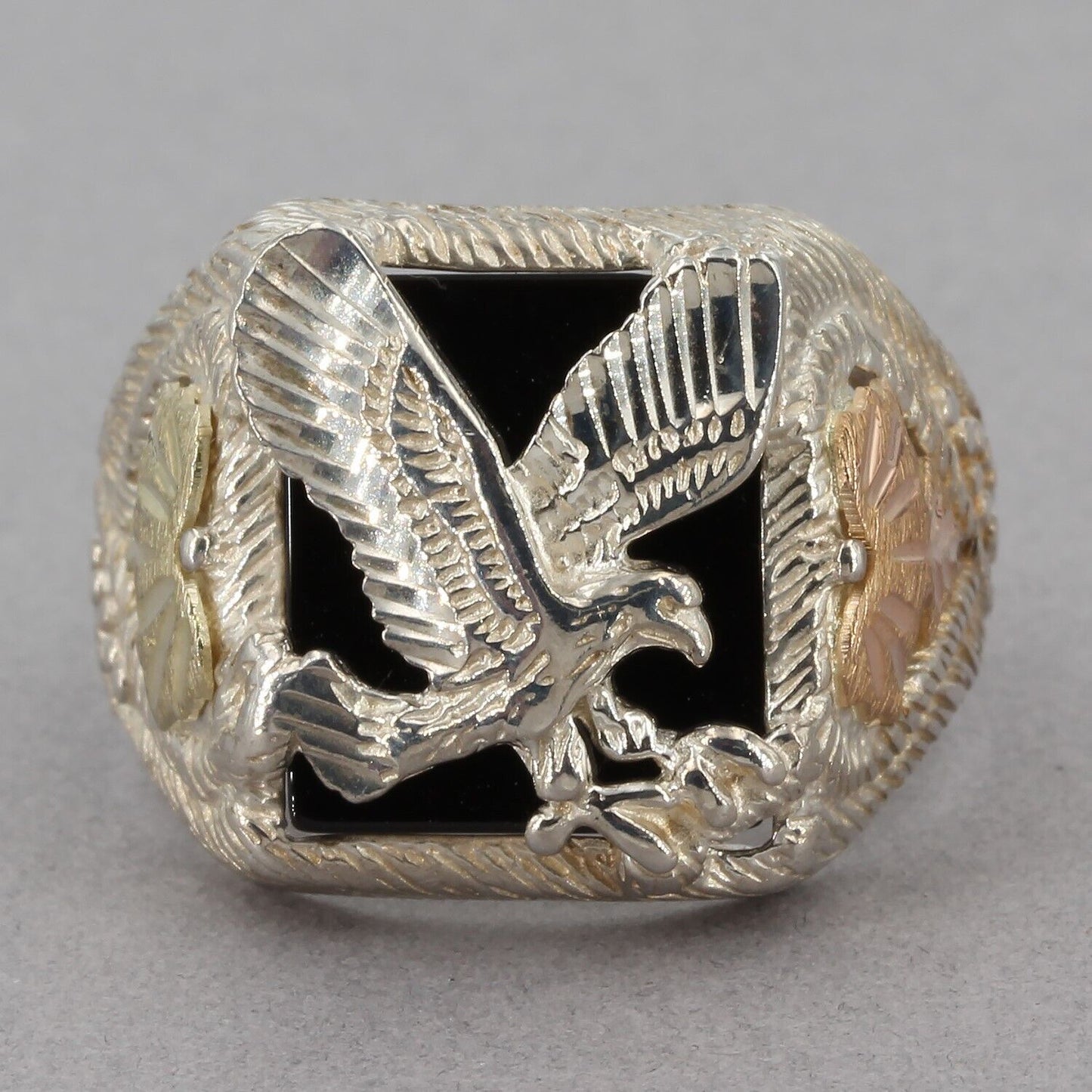Vintage South Dakota Sterling Black Hills Gold Onyx with Eagle Mens Ring Size 10