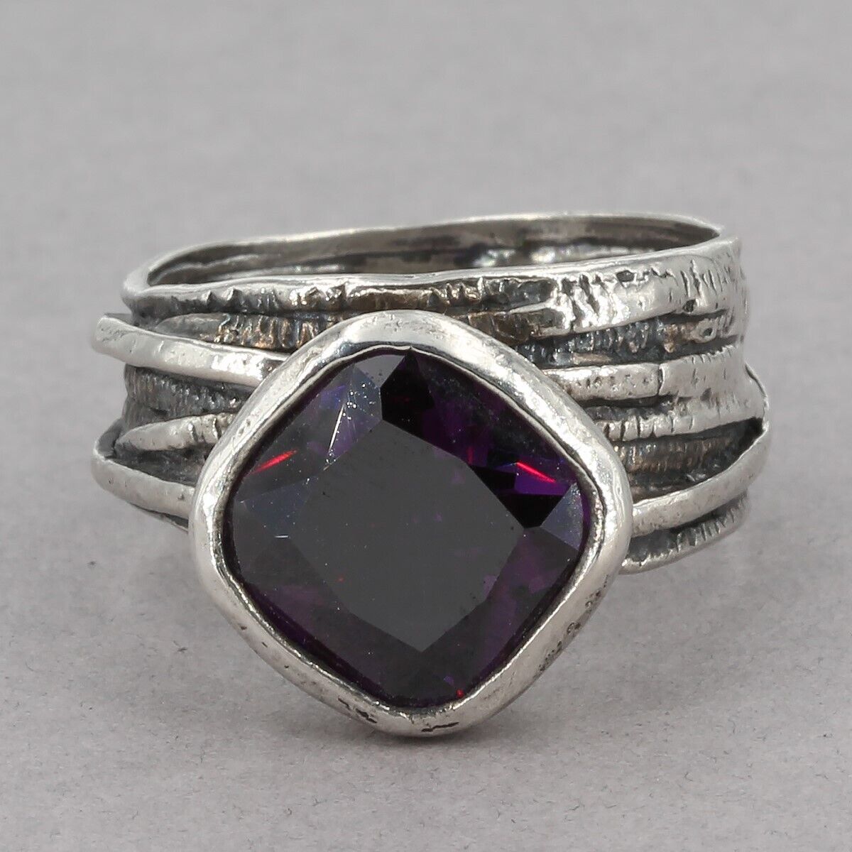 Retired Silpada Oxidized Sterling GLADIATOR GLAM Purple CZ Ring R2757 Size 8.75