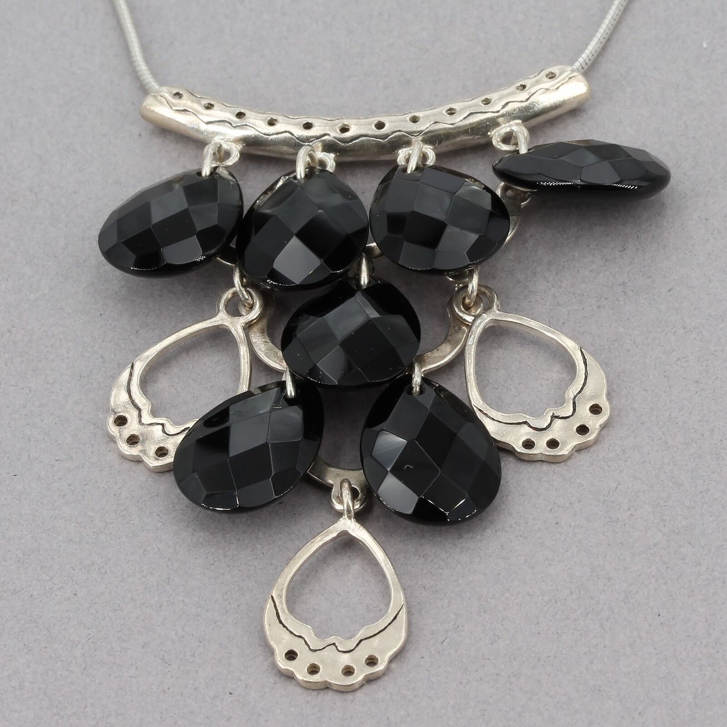 Retired Silpada Sterling Silver Agate Teardrops ALL ON BLACK Necklace N3022