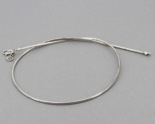Vintage Silpada 16.5" Sterling Silver Thin 2mm Omega Snake Chain Necklace N1111
