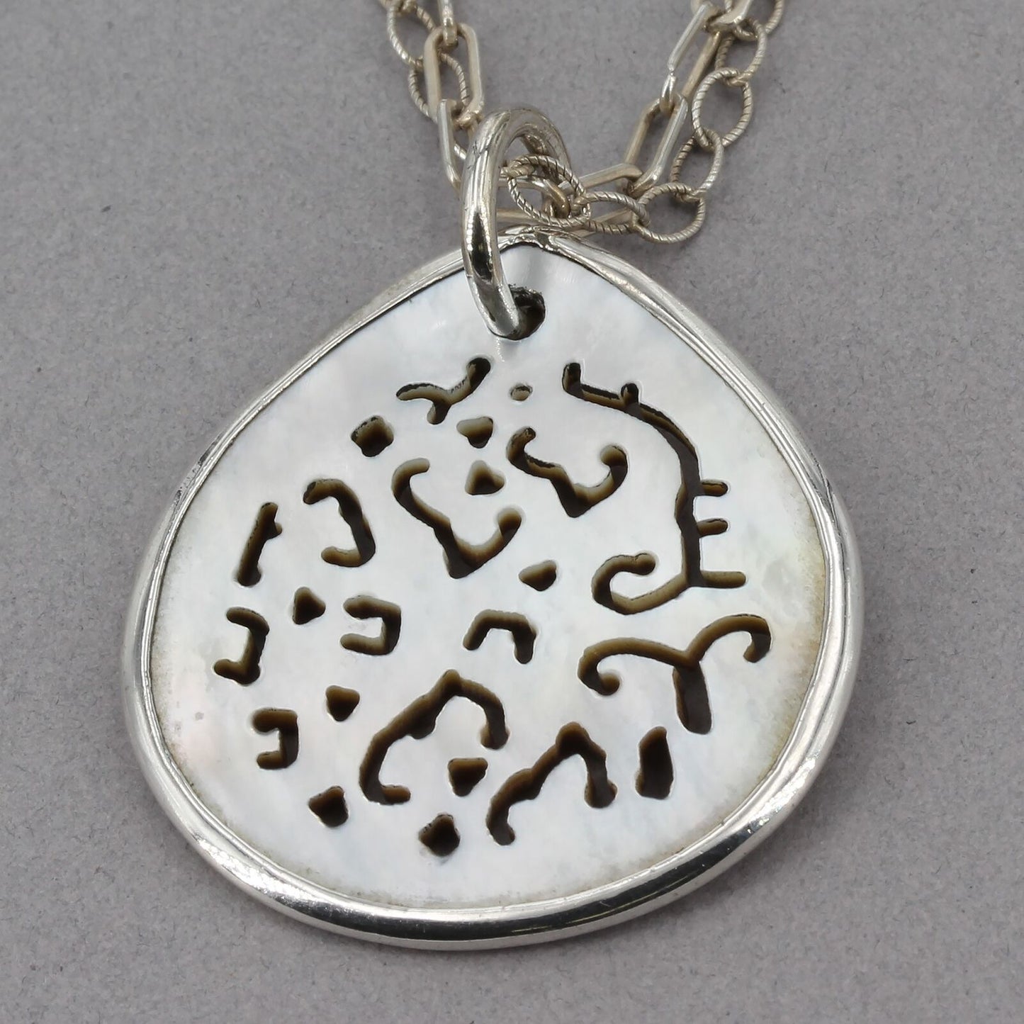 Retired Silpada Carved Lip Shell Pendant on 2-Strand Chain Necklace N1446 N1353