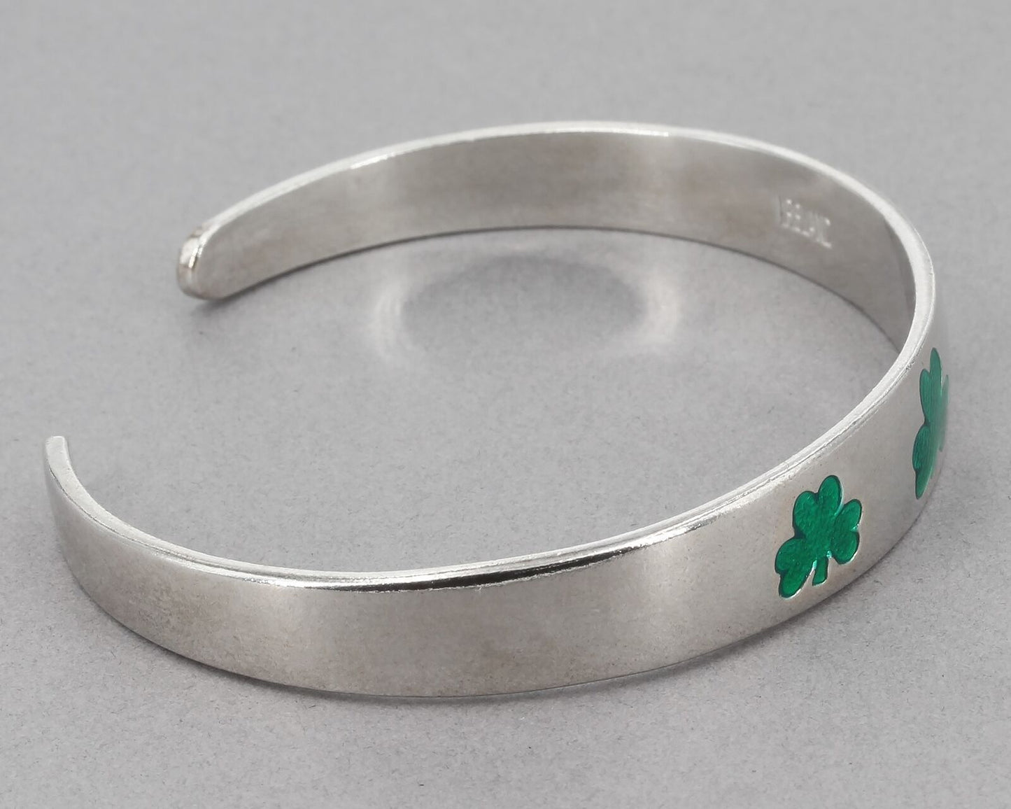 JMH Ireland Sterling Silver Green Enamel Shamrock Trio Cuff Bracelet 22.7 Grams