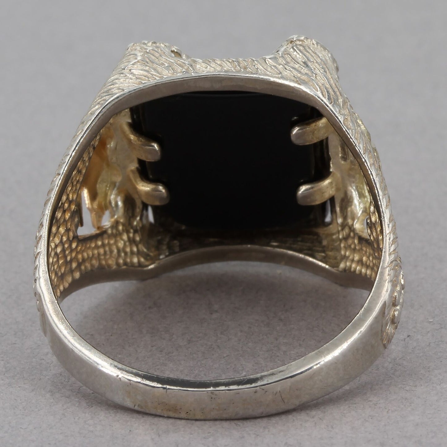 Vintage South Dakota Sterling Black Hills Gold Onyx with Eagle Mens Ring Size 10