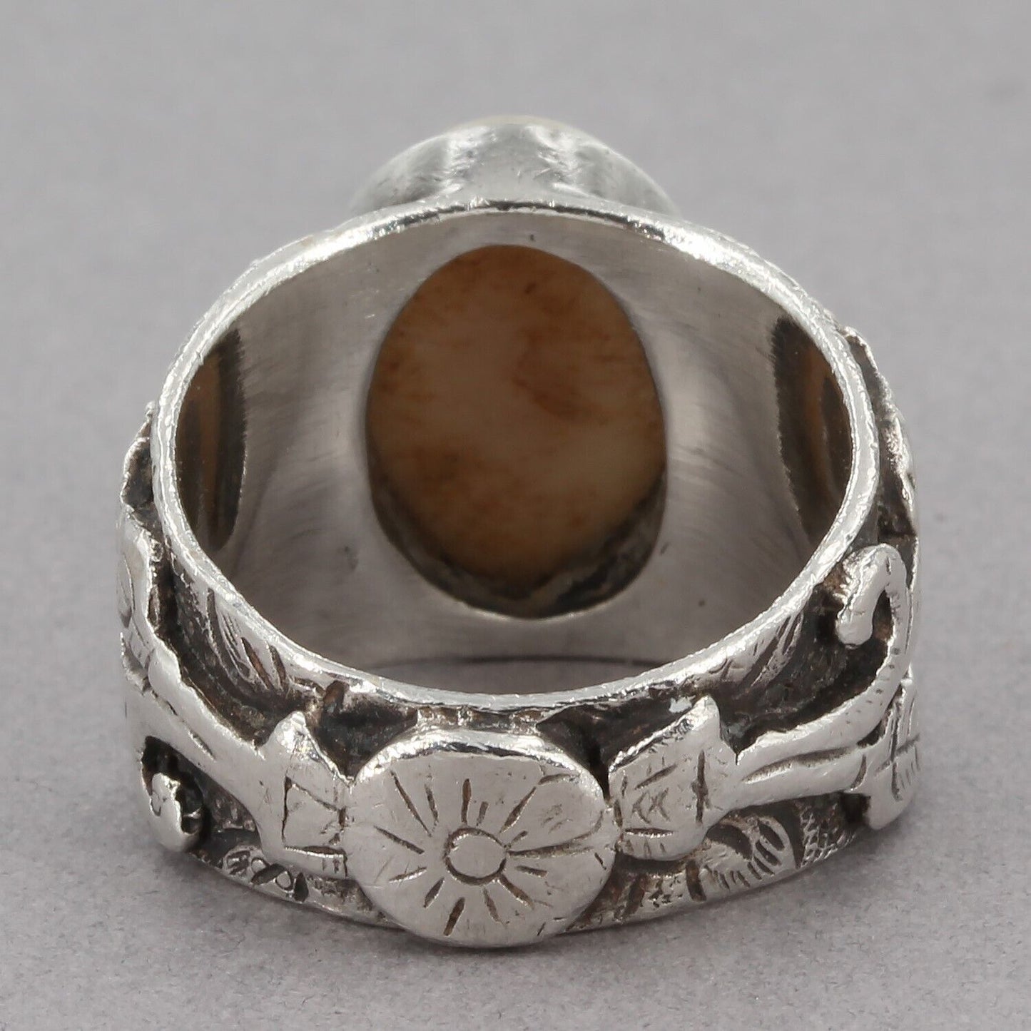 Retired Silpada Sterling Textured Vine Bamboo Coral Cabochon Ring R1635 Sz 6.75