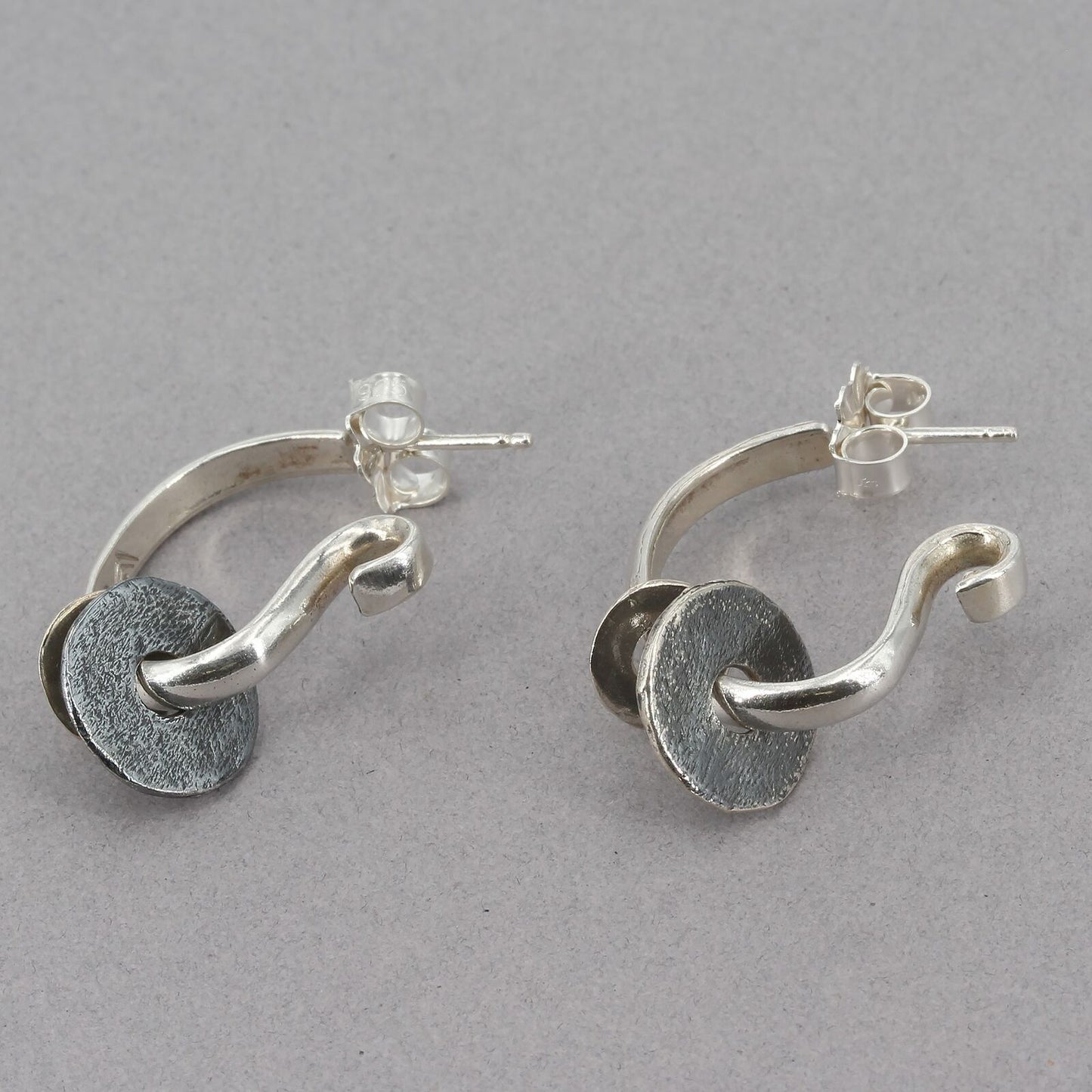 Retired Silpada Sterling Silver Curvy Hoop Earrings with 2 Removable Discs P1663