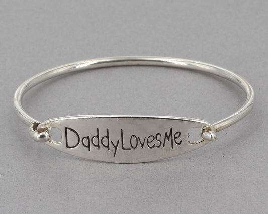 Sterling Silver "Daddy Loves Me" Child's 5" Front Hook Bracelet