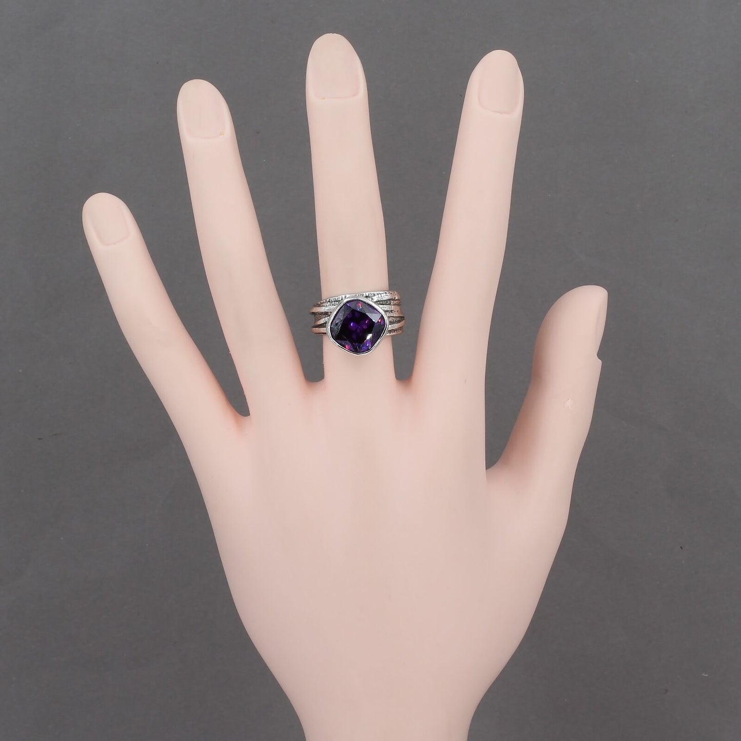 Retired Silpada Oxidized Sterling GLADIATOR GLAM Purple CZ Ring R2757 Size 7.75