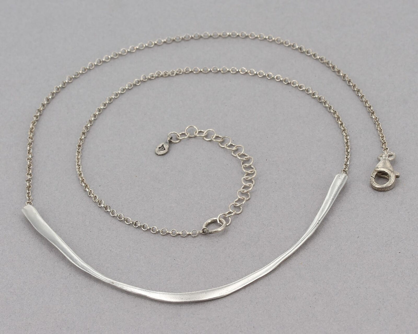Silpada Sterling Silver EXPRESSIONS Sculpted Curved Bar Necklace N2970 17"-19"