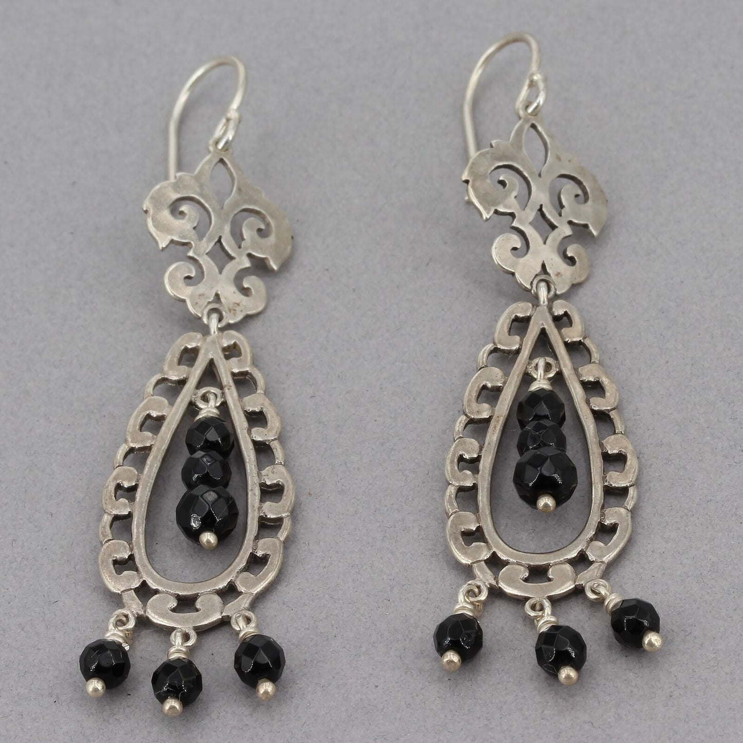 Retired Silpada Sterling Black Agate Bead Fleur de Lis Chandelier Earrings W2308