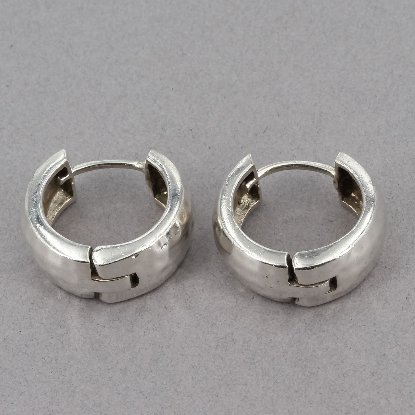 Retired Silpada Hammered Sterling Silver Wide Hinged Huggie Hoop Earrings P1636