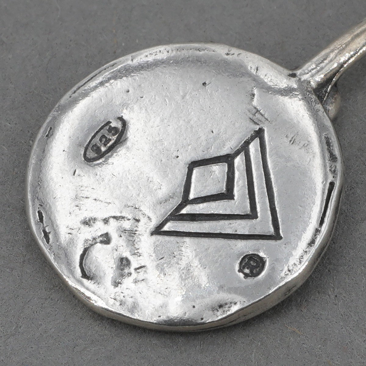 47471640