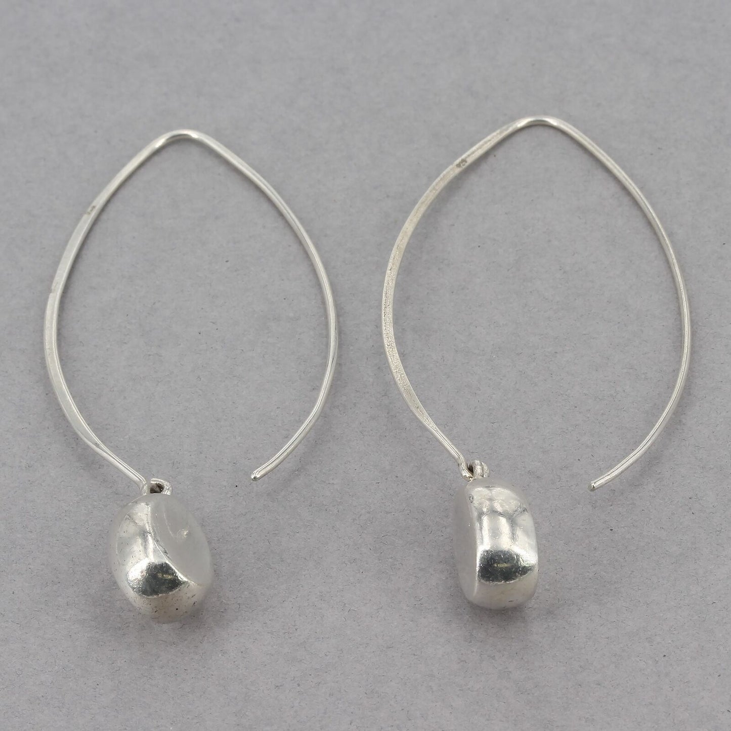 Vintage Silpada Sterling Silver JUST DROPPING IN Long Wire Drop Earrings W0821