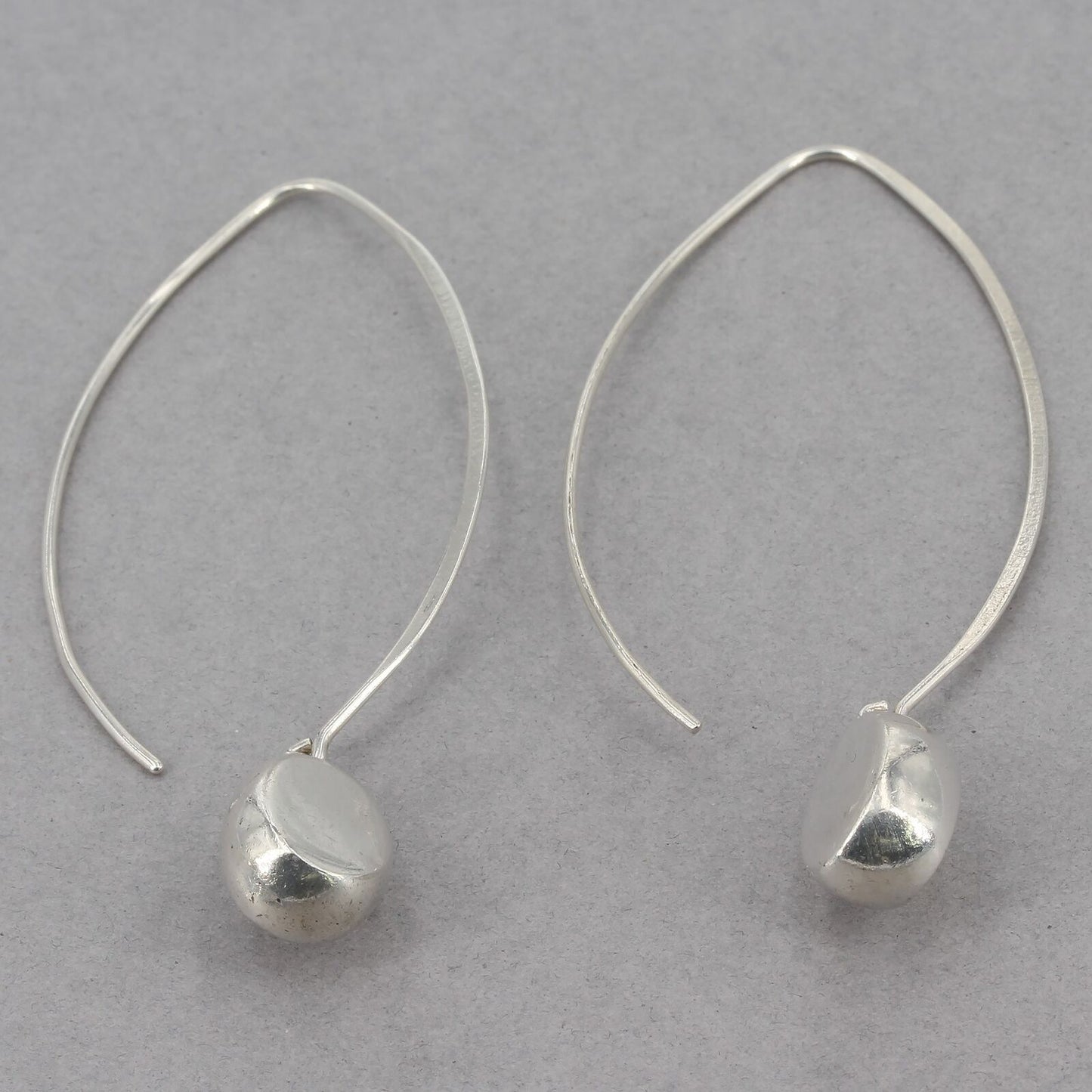 Vintage Silpada Sterling Silver JUST DROPPING IN Long Wire Drop Earrings W0821